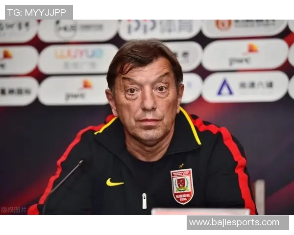 哥伦比亚前锋萨缅托考虑加盟中超尽管东欧球队竞争激烈